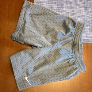 Nike kids shorts like new size 4t